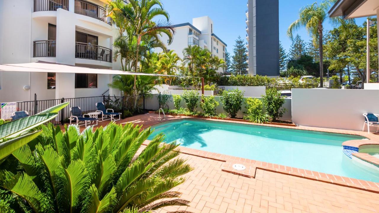 Burleigh On The Beach Gold Coast Exterior photo