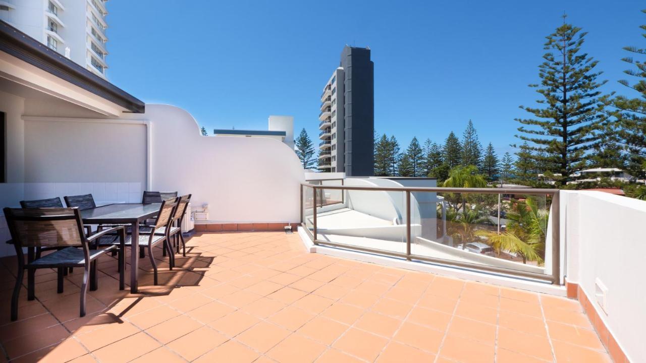 Burleigh On The Beach Gold Coast Exterior photo