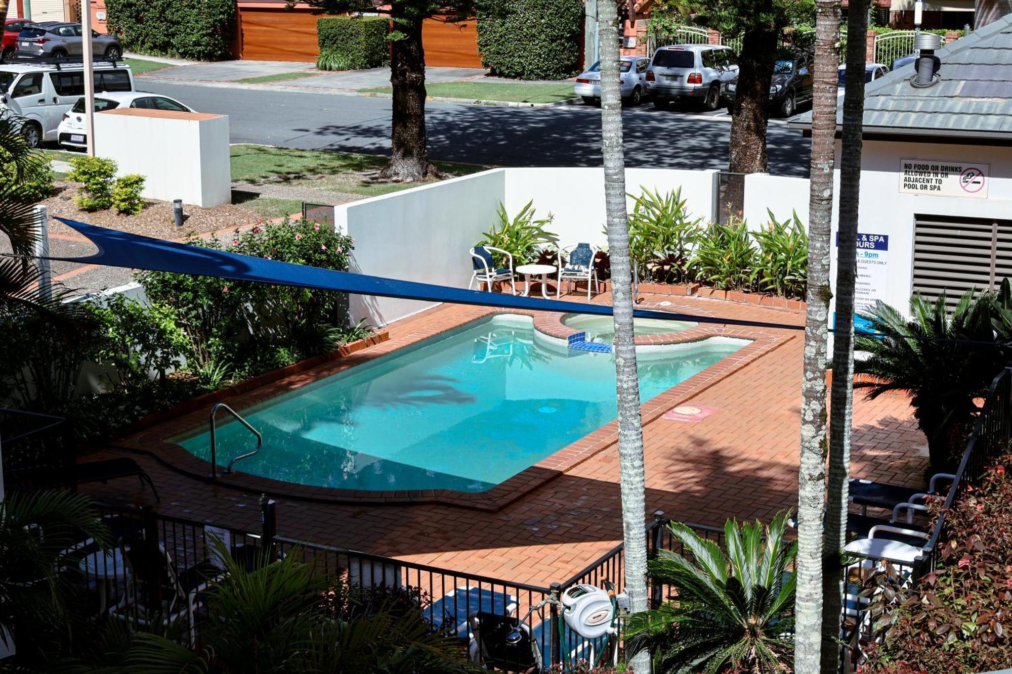 Burleigh On The Beach Gold Coast Exterior photo